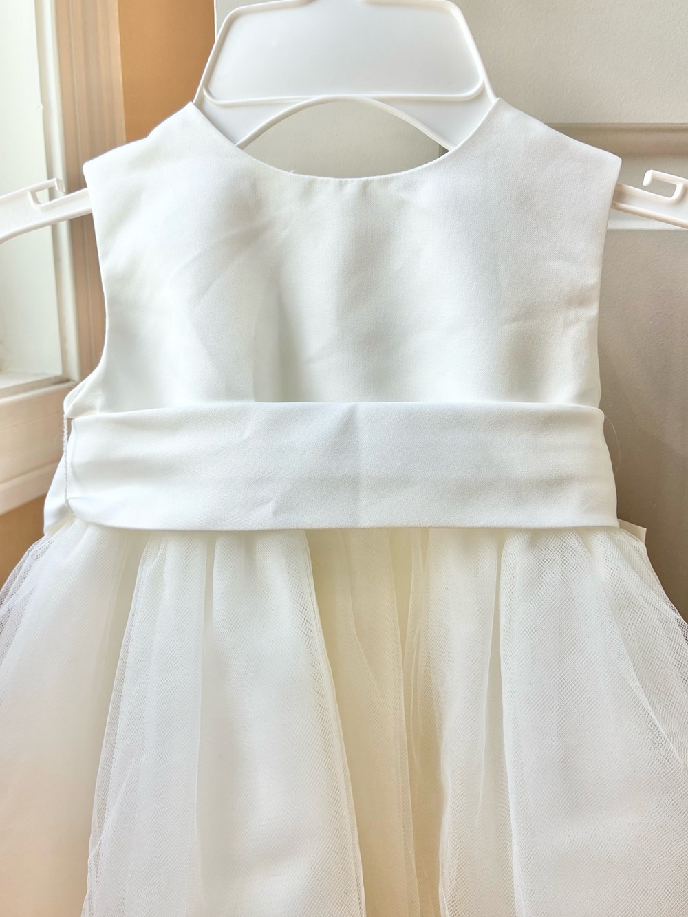 David’s Bridal Flower Baby Satin & Tulle Dress Sleeveless White Size 24M NWT - Picture 3 of 14